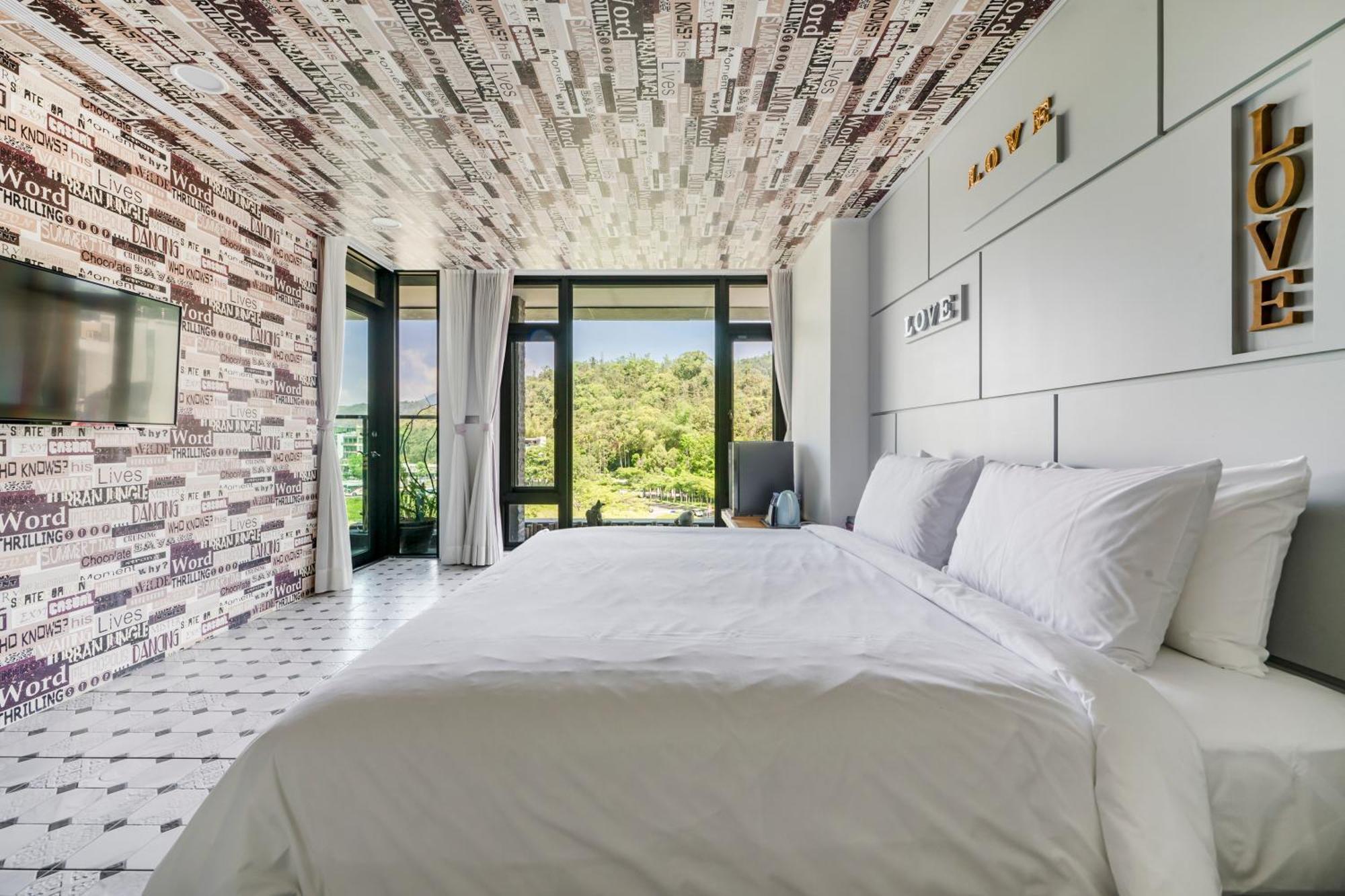 Han Yan Design Hotel Yuchi Bagian luar foto